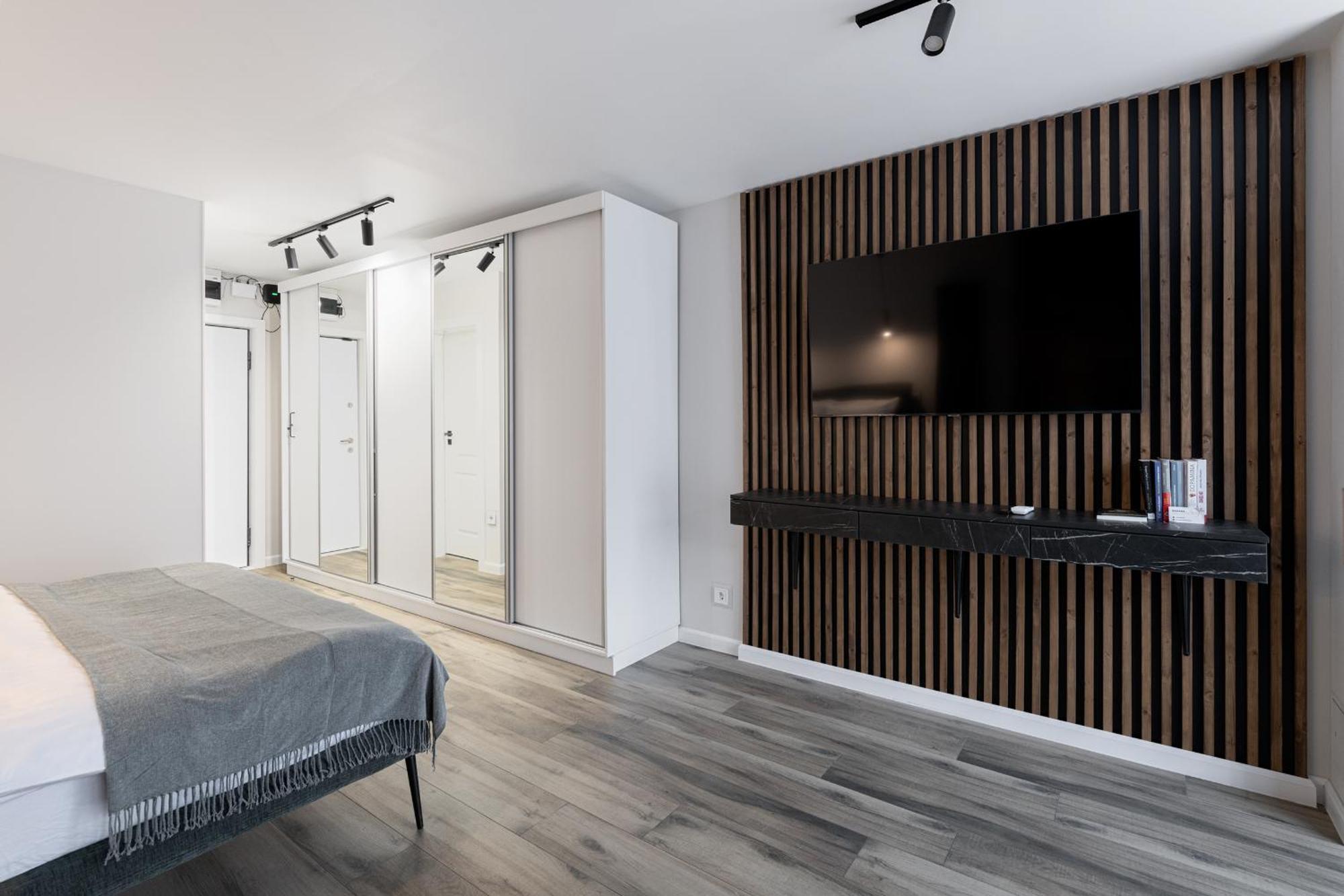 Moon Apartment